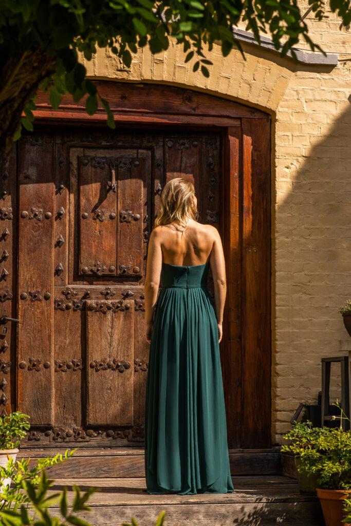 Abendkleid (im Freien)